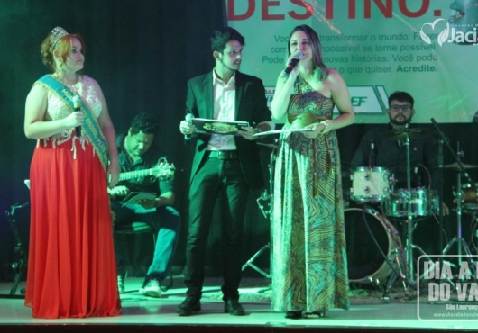 Centro de Eventos Jovelina Maria de Almeida | M�rcio Fid�lis