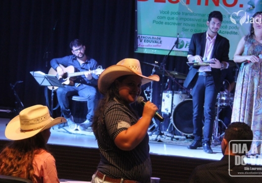 Centro de Eventos Jovelina Maria de Almeida | M�rcio Fid�lis