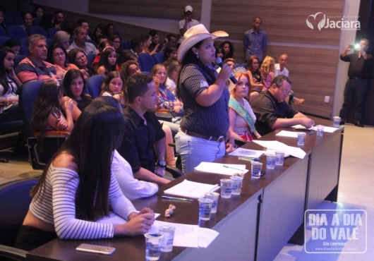 Centro de Eventos Jovelina Maria de Almeida | M�rcio Fid�lis