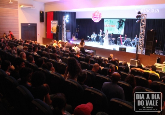 Centro de Eventos Jovelina Maria de Almeida | M�rcio Fid�lis