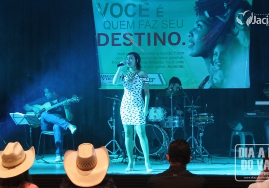 Centro de Eventos Jovelina Maria de Almeida | M�rcio Fid�lis