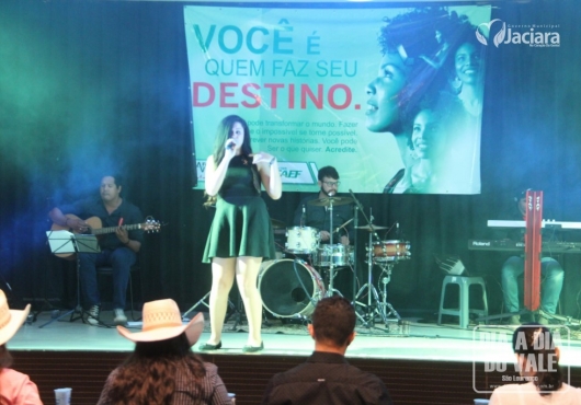 Centro de Eventos Jovelina Maria de Almeida | M�rcio Fid�lis