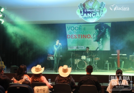 Centro de Eventos Jovelina Maria de Almeida | M�rcio Fid�lis