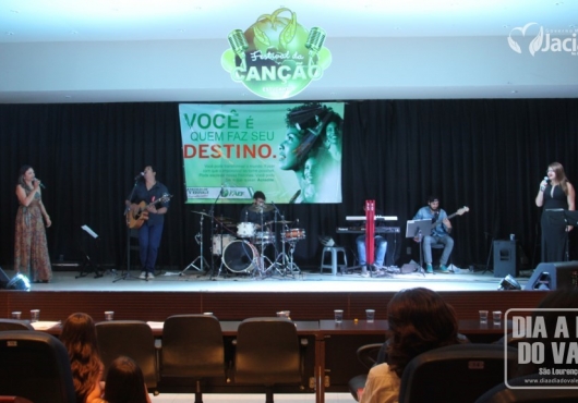 Centro de Eventos Jovelina Maria de Almeida | M�rcio Fid�lis