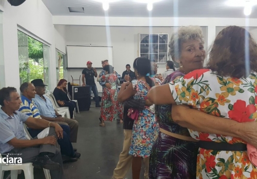 Centro de Conviv�ncia  | M�rcio Fid�lis