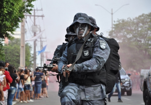 Avenida Ant�nio Ferreira Sobrinho | GIL GOMES