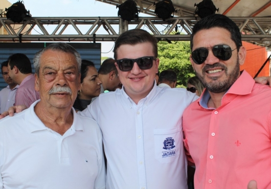 Avenida Ant�nio Ferreira Sobrinho | GIL GOMES