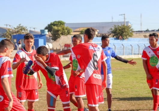 Est�dio Municipal M�rcio Cassiano da Silva | Guilherme Rocha