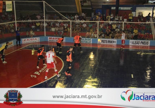 Gin�sio Municipal | 