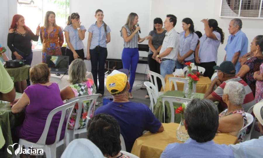 MELHOR IDADE ENCERRA ATIVIDADES 2016