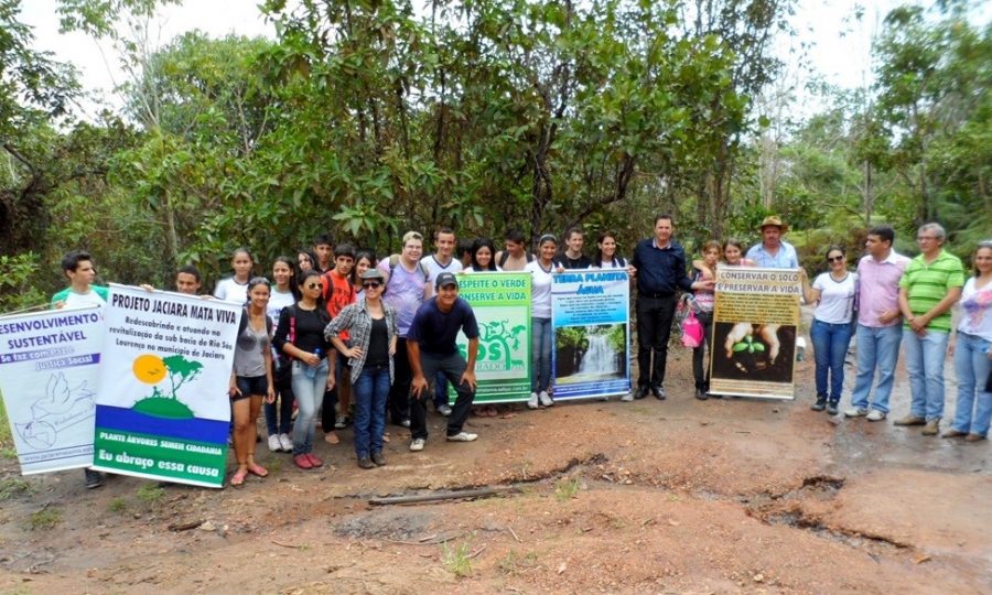 Parcerias geram boa a��o na cachoeira da Mulata
