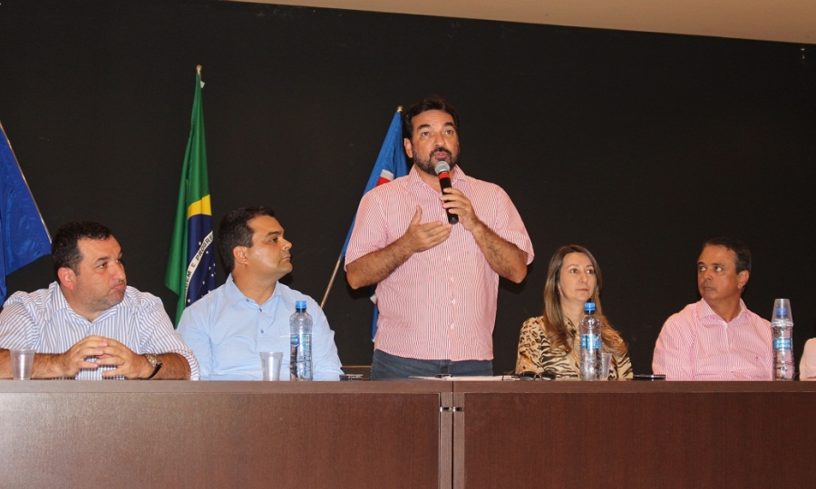 Vice governador apresenta MT Habita Mais a funcion�rios p�blicos de Jaciara