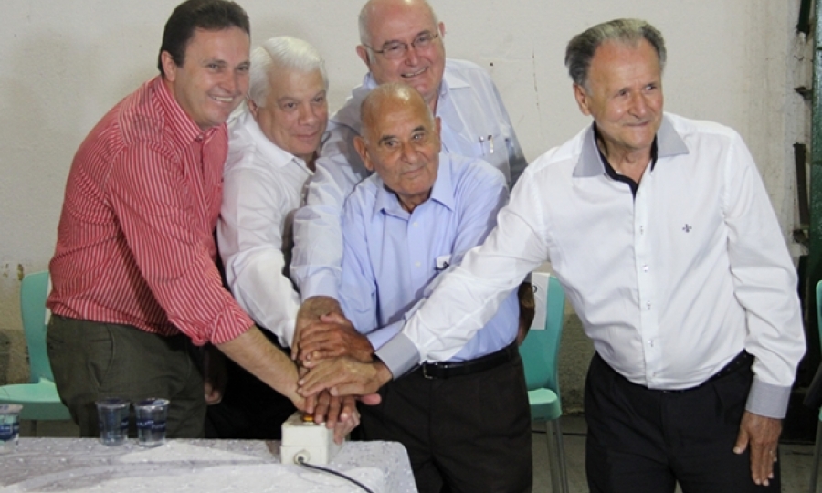 Ademir acompanha ato de in�cio da safra de usina