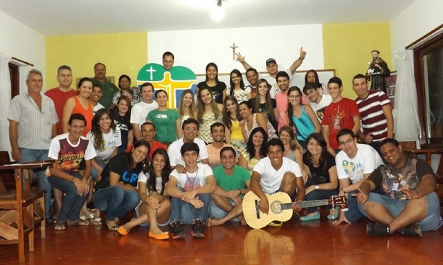 Jovens peregrinos de Jaciara embarcam na segunda