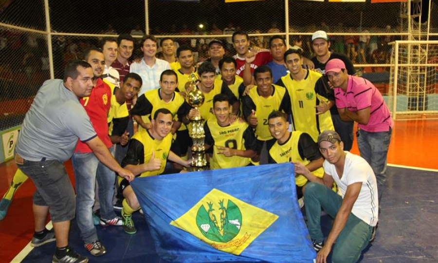 32� Camfej chega ao final superando expectativas