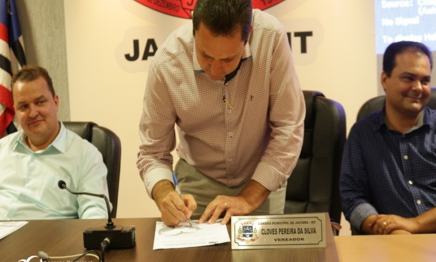 Novos secret�rios municipais tomam posse em Jaciara