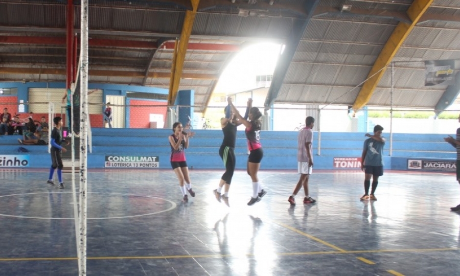 Acontece nesse final de semana 1� Torneio de F�rias de V�lei no Gin�sio Municipal de Jaciara