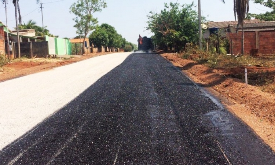 Rua Ja� no Santo Ant�nio recebe pavimenta��o asf�ltica