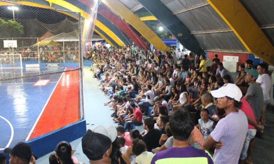 No in�cio da semana mais de 1.500 pessoas prestigiaram o 36� Camfej 