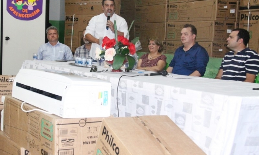 Escolas Estaduais recebem recursos para realizarem investimentos