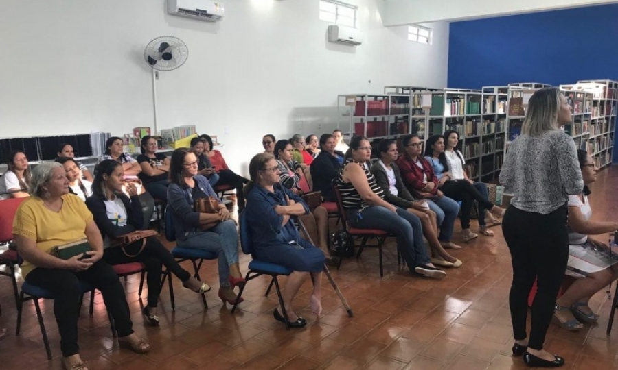 Prefeitura promoveu 1� Ch� de Mulheres na Biblioteca Municipal