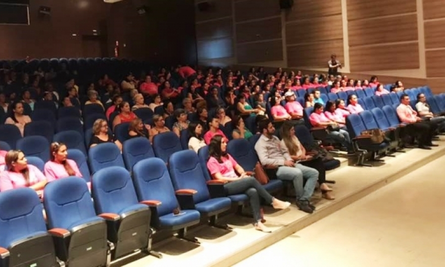 Encerramento da campanha Outubro Rosa reuniu mais de 200 mulheres no Centro de Eventos