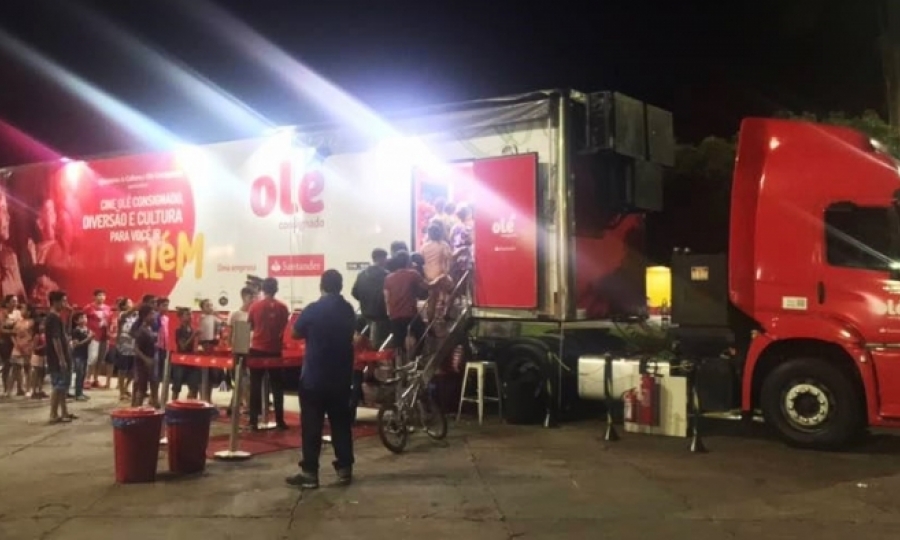 Jaciara recebeu cinema itinerante com sess�es gratuitas de filmes nacionais e internacionais