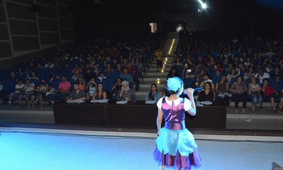 Est� chegando mais uma edi��o do Festival Anual da Can��o Estudantil