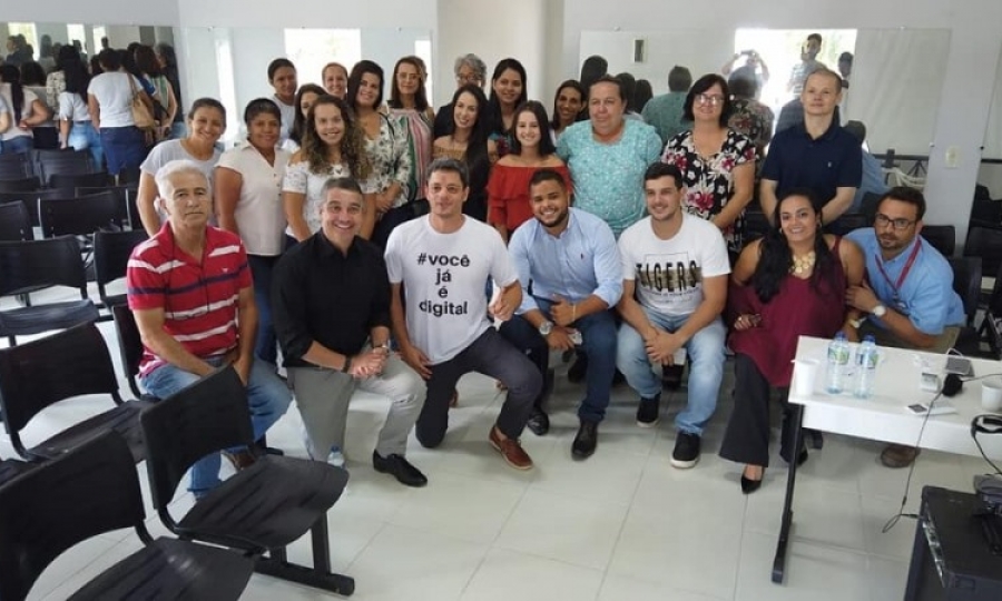 Semana de Odontologia encerra com palestra e posse de novo representante do CRO na regi�o do Vale