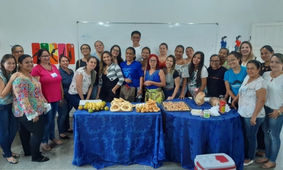 Servidores dos quatro munic�pios do Vale do S�o Louren�o recebem atualiza��o em sala de vacina