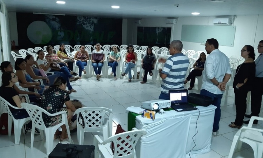 Roda de conversa discute sa�de mental com profissionais da enfermagem em Jaciara
