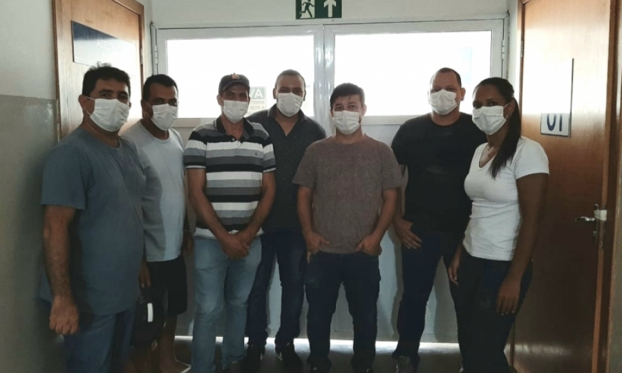 Coronav�rus: Equipe respons�vel pelo transporte de pacientes recebe orienta��es em Jaciara