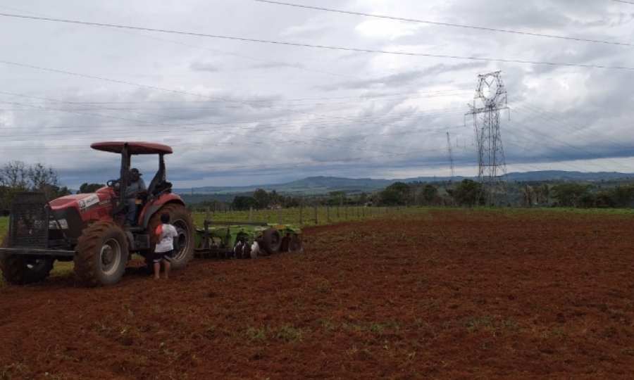 Programa �Porteira Adentro� atende pequenos agricultores de Cachoeir�o, �gua Grande e regi�o da Cachoeira da Fuma�a 