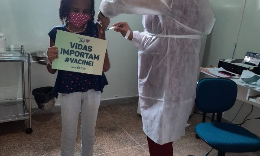 Vacina��o para crian�as de 9 e10 anos segue agenda nesta 6� e s�bado
