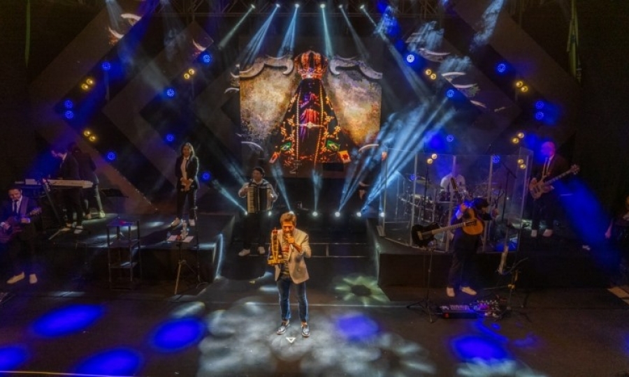 Daniel recebe homenagem no show da 13� Temporada de Esportes Radicais