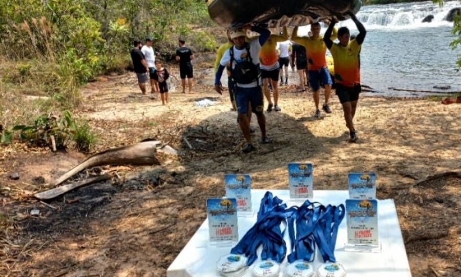 Terceiro fim de semana da temporada come�a com rafting, escalada e rapel