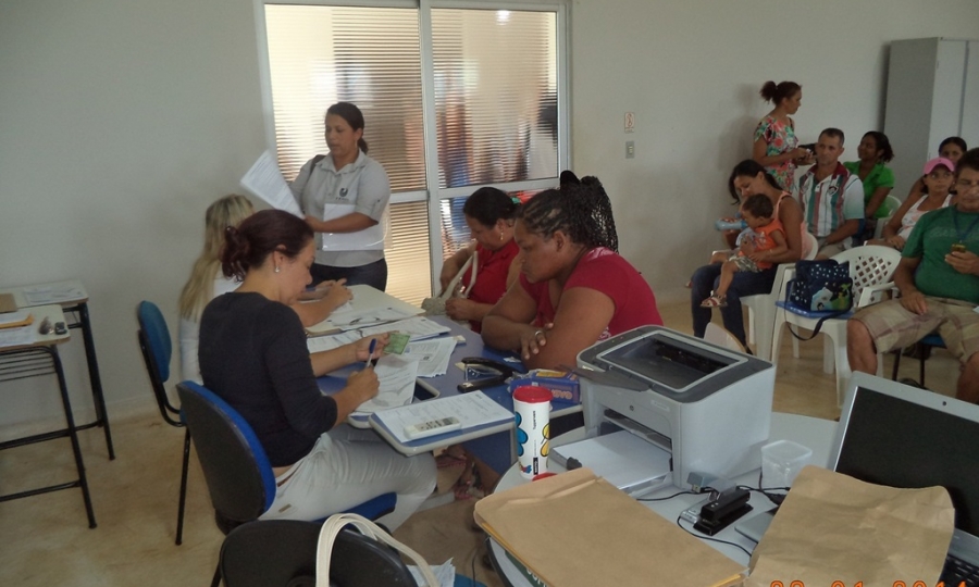 Minha Casa, Minha Vida cadastra fam�lias para ser contempladas no Z� Ara�� e no Distrito de Celma