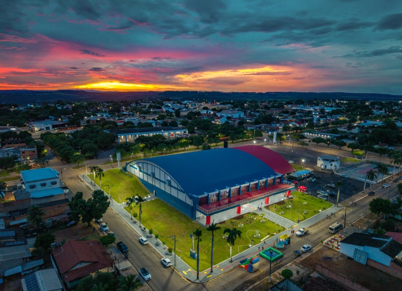 Arena Celsão é inaugurada com casa cheia e noite histórica para